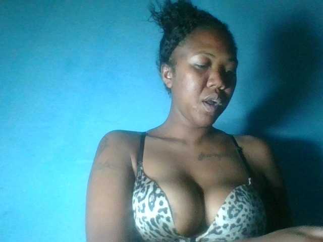 Sheilkahsexy live cam on BongaCams