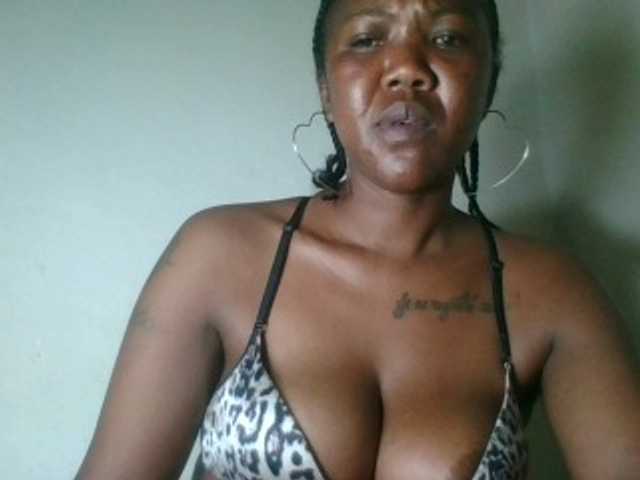 Sheilkahsexy live cam on BongaCams