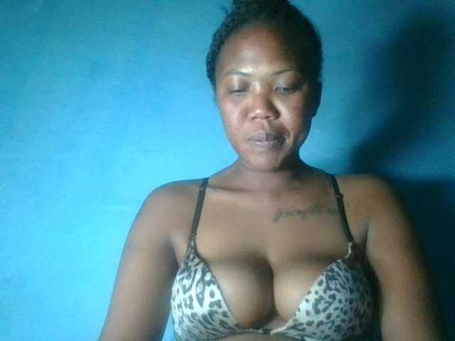 Sheilkahsexy live cam on BongaCams