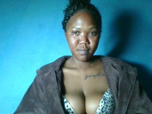 Sheilkahsexy live cam on BongaCams