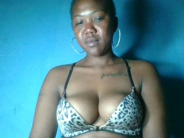 Sheilkahsexy live cam on BongaCams