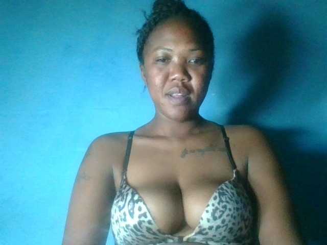 Sheilkahsexy live cam on BongaCams