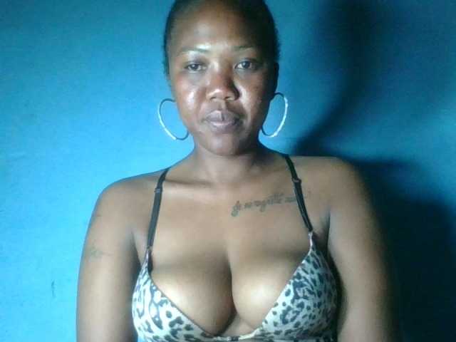 Sheilkahsexy live cam on BongaCams