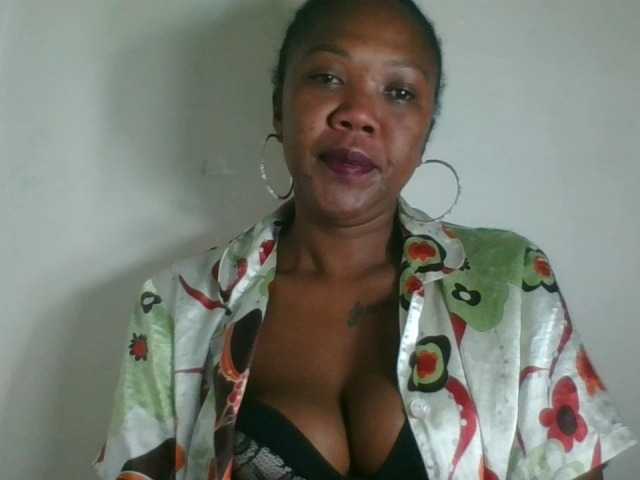 Sheilkahsexy live cam on BongaCams