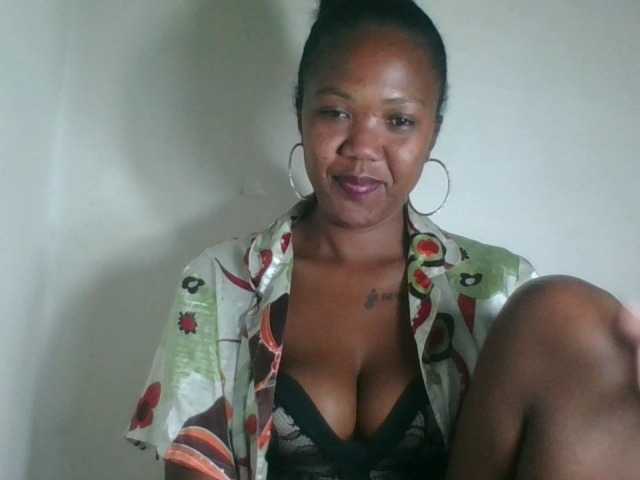 Sheilkahsexy live cam on BongaCams