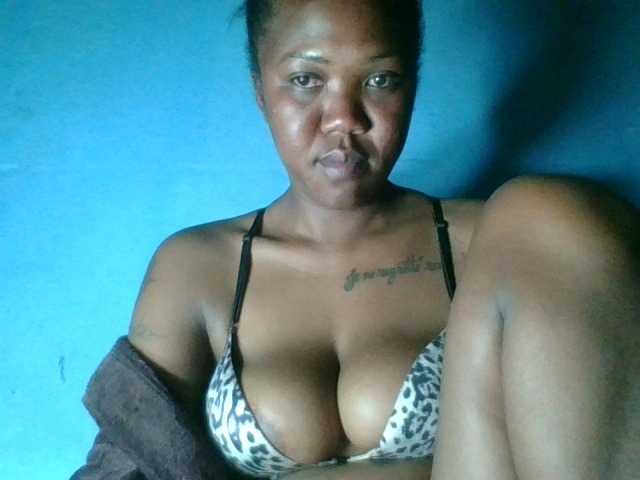 Sheilkahsexy live cam on BongaCams