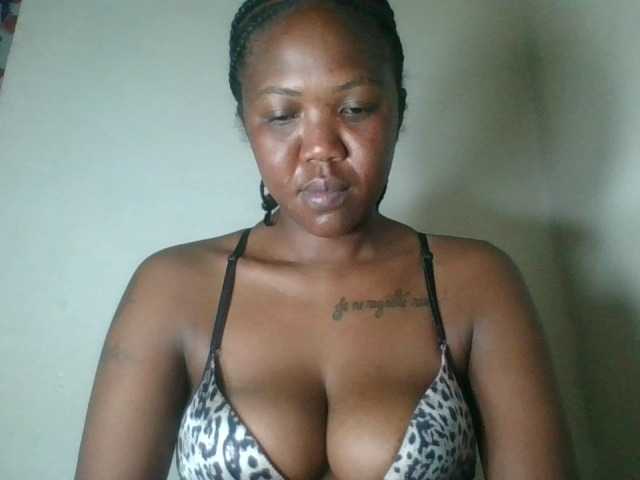 Sheilkahsexy live cam on BongaCams