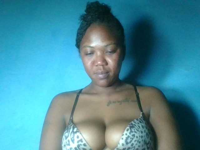 Sheilkahsexy live cam on BongaCams