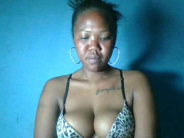 Sheilkahsexy live cam on BongaCams