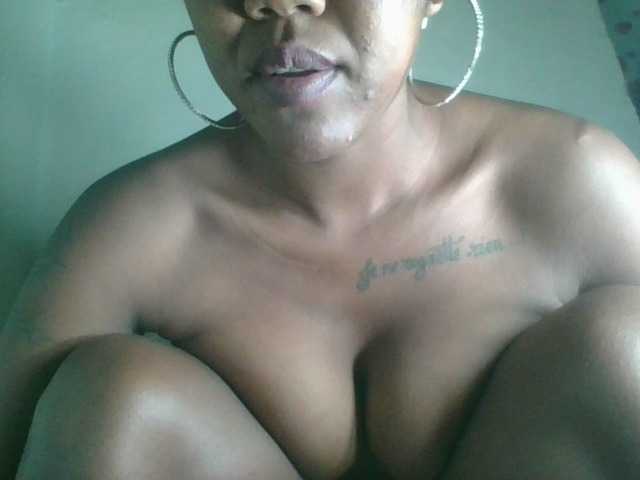 Sheilkahsexy live cam on BongaCams