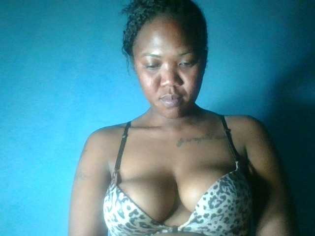 Sheilkahsexy live cam on BongaCams