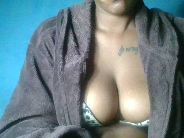 Sheilkahsexy live cam on BongaCams
