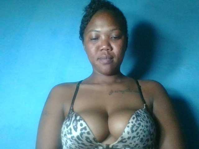 Sheilkahsexy live cam on BongaCams