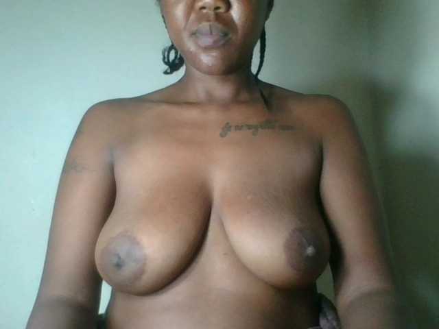Sheilkahsexy live cam on BongaCams