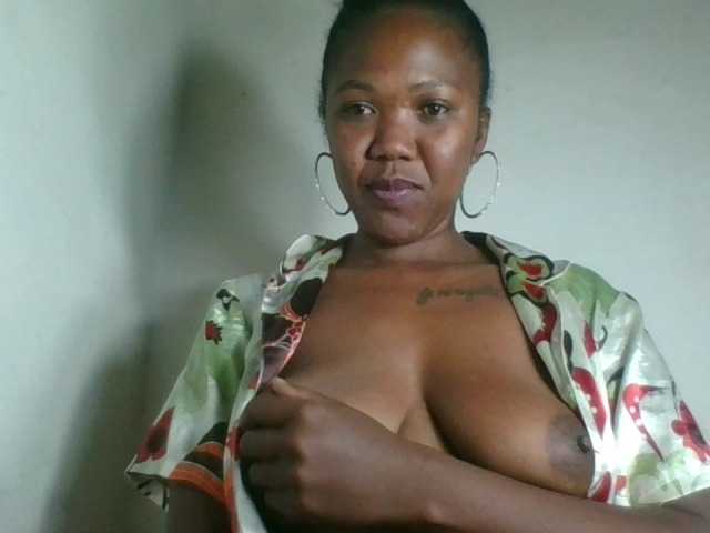 Sheilkahsexy live cam on BongaCams