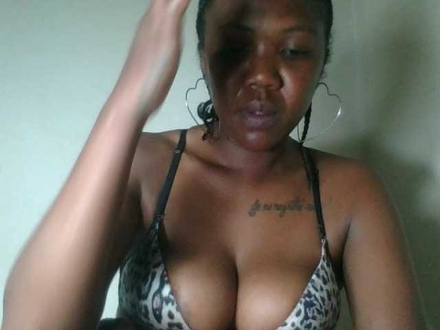 Sheilkahsexy live cam on BongaCams