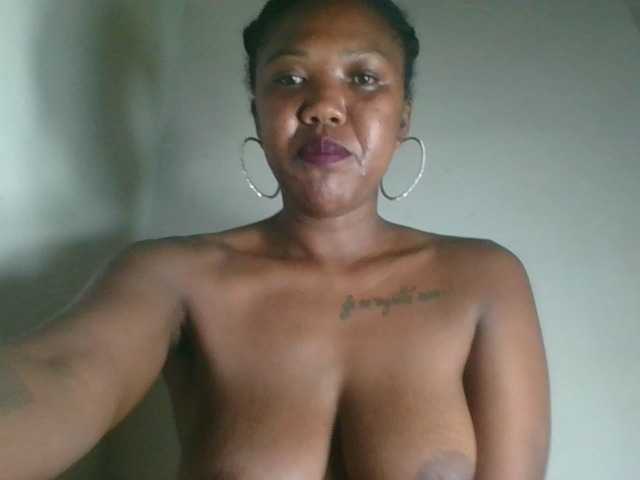 Sheilkahsexy live cam on BongaCams