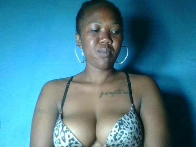 Sheilkahsexy live cam on BongaCams