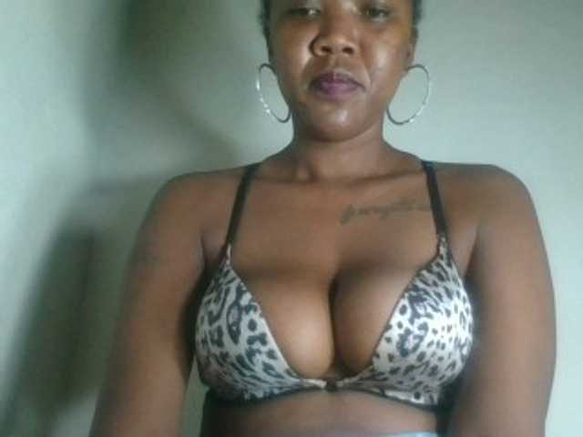 Sheilkahsexy live cam on BongaCams