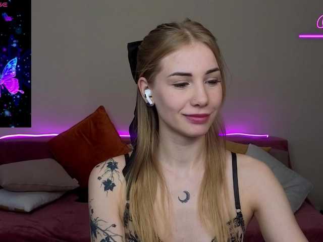 LunaBelli's BongaCams show and profile