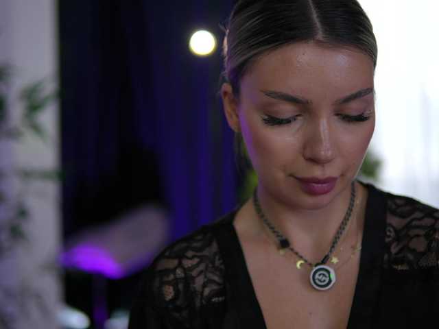 ArtTeasee live cam on BongaCams