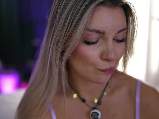ArtTeasee live cam on BongaCams