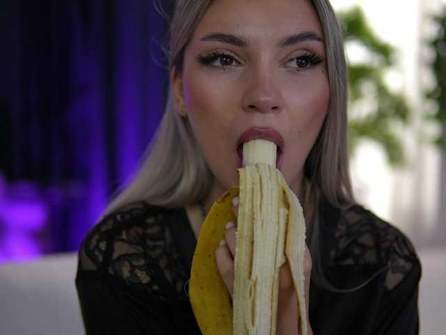 ArtTeasee live cam on BongaCams