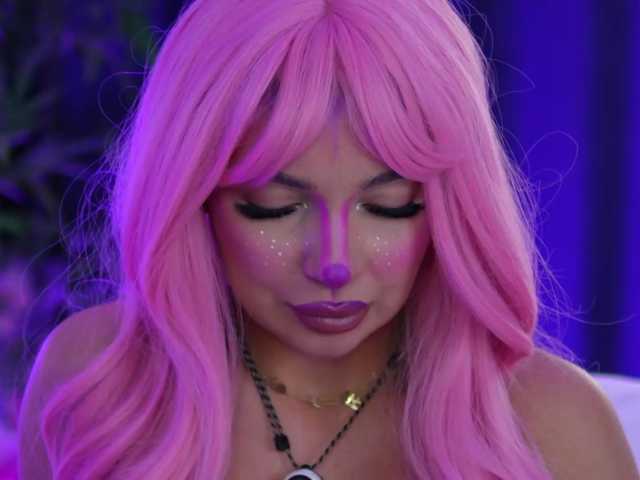 ArtTeasee live cam on BongaCams