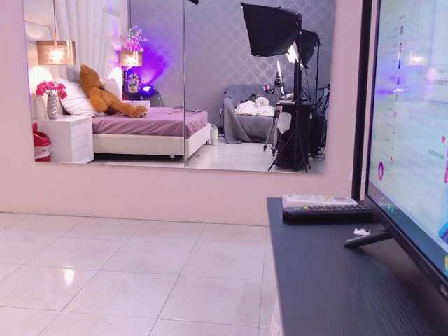 bree-watson live sex show