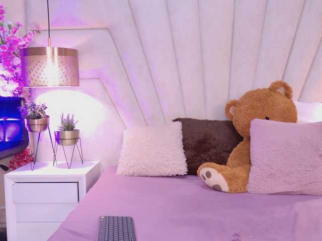 BREE-WATSON live webcam show