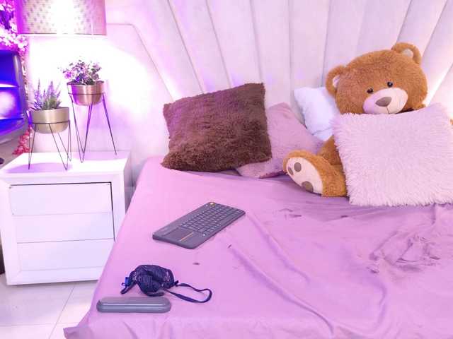 BREE-WATSON live cam on BongaCams