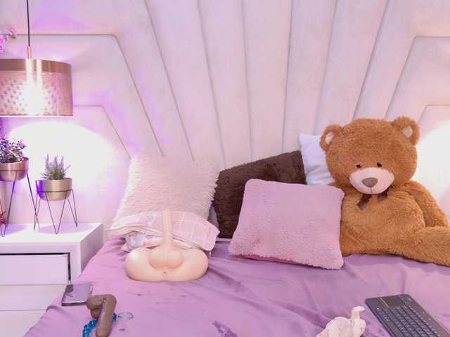 BREE-WATSON live webcam show