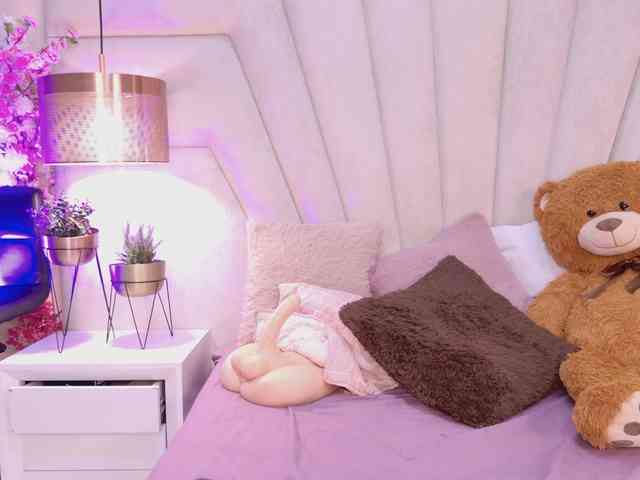 BREE-WATSON webcam