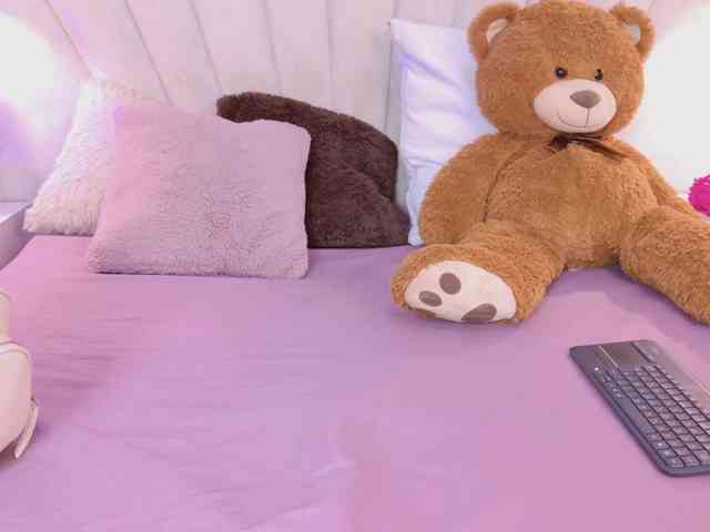 BREE-WATSON webcam