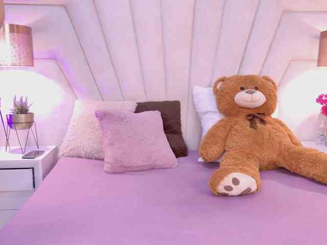BREE-WATSON webcam