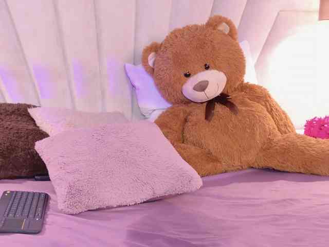 BREE-WATSON webcam