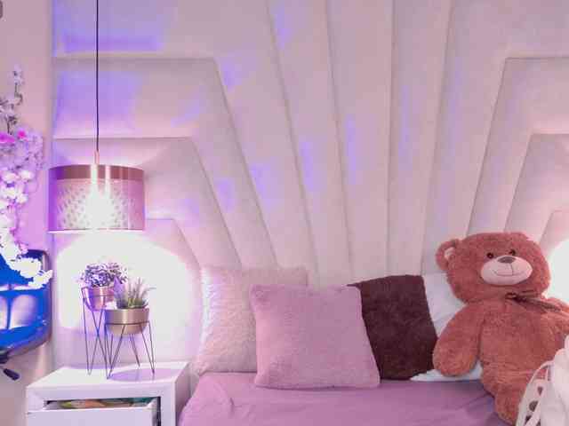 BREE-WATSON webcam