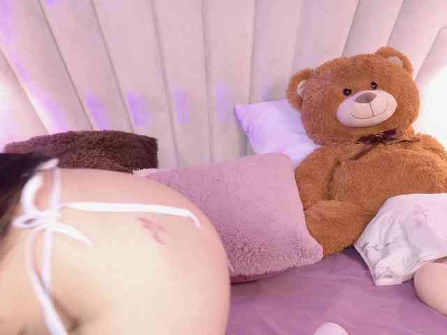 BREE-WATSON webcam