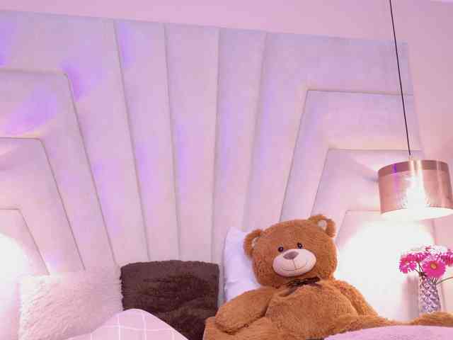 BREE-WATSON webcam