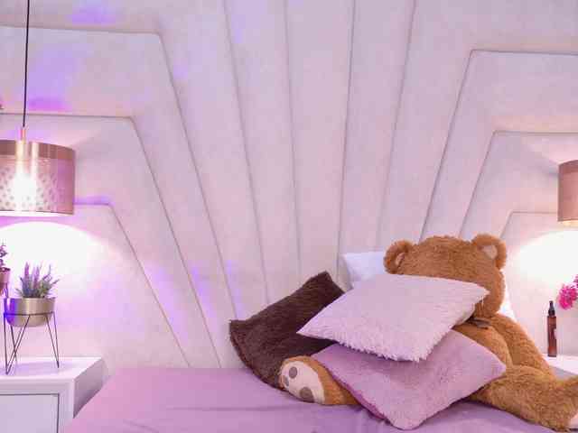 BREE-WATSON webcam
