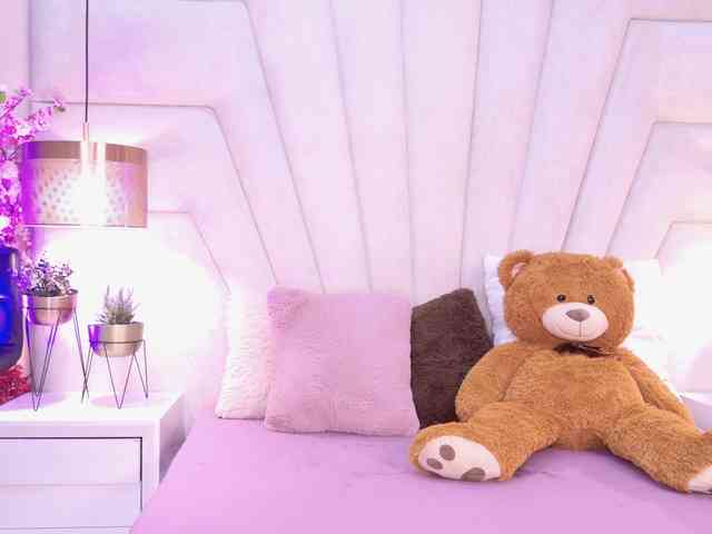 BREE-WATSON Live Webcam on BongaCams
