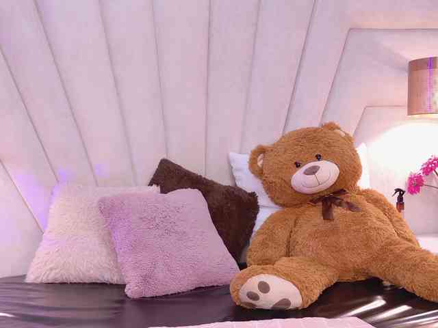 BREE-WATSON webcam