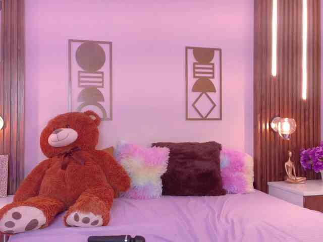 BREE-WATSON webcam