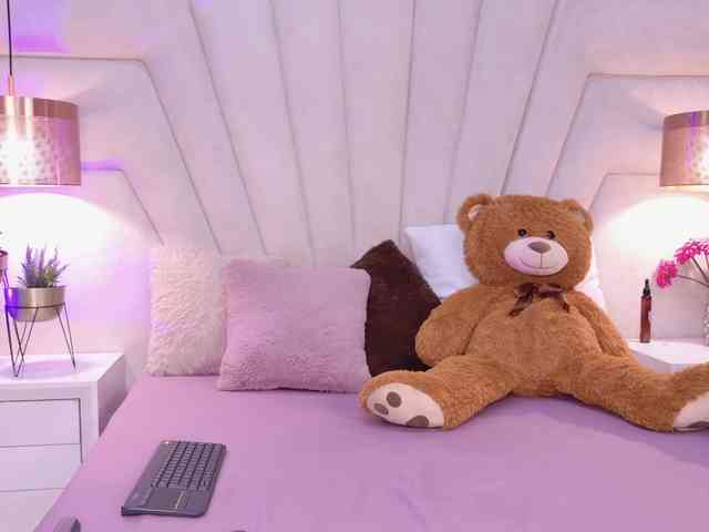 BREE-WATSON webcam