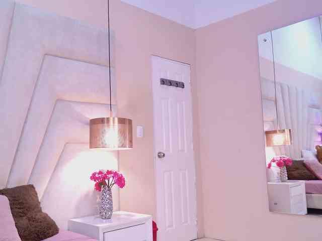 BREE-WATSON webcam