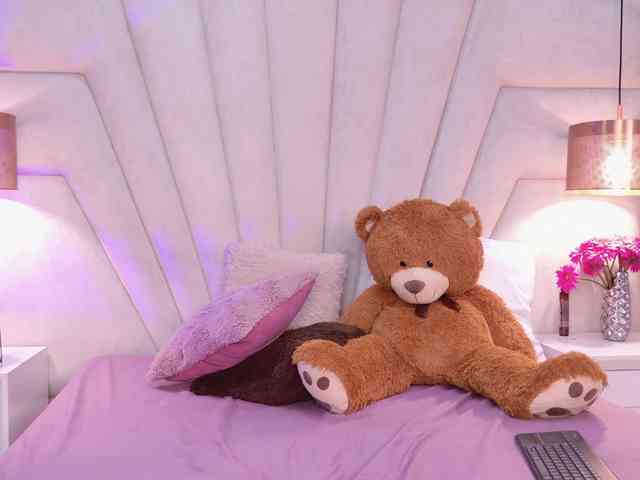 BREE-WATSON webcam