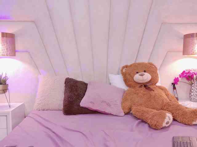 BREE-WATSON webcam