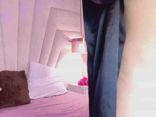 BREE-WATSON webcam