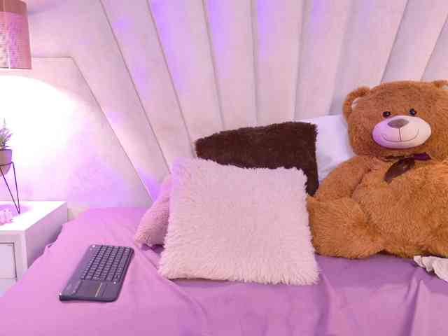 BREE-WATSON webcam