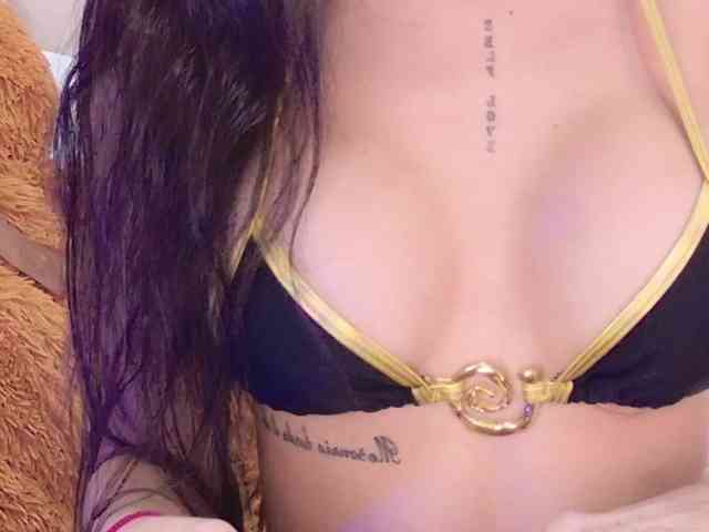 BREE-WATSON webcam